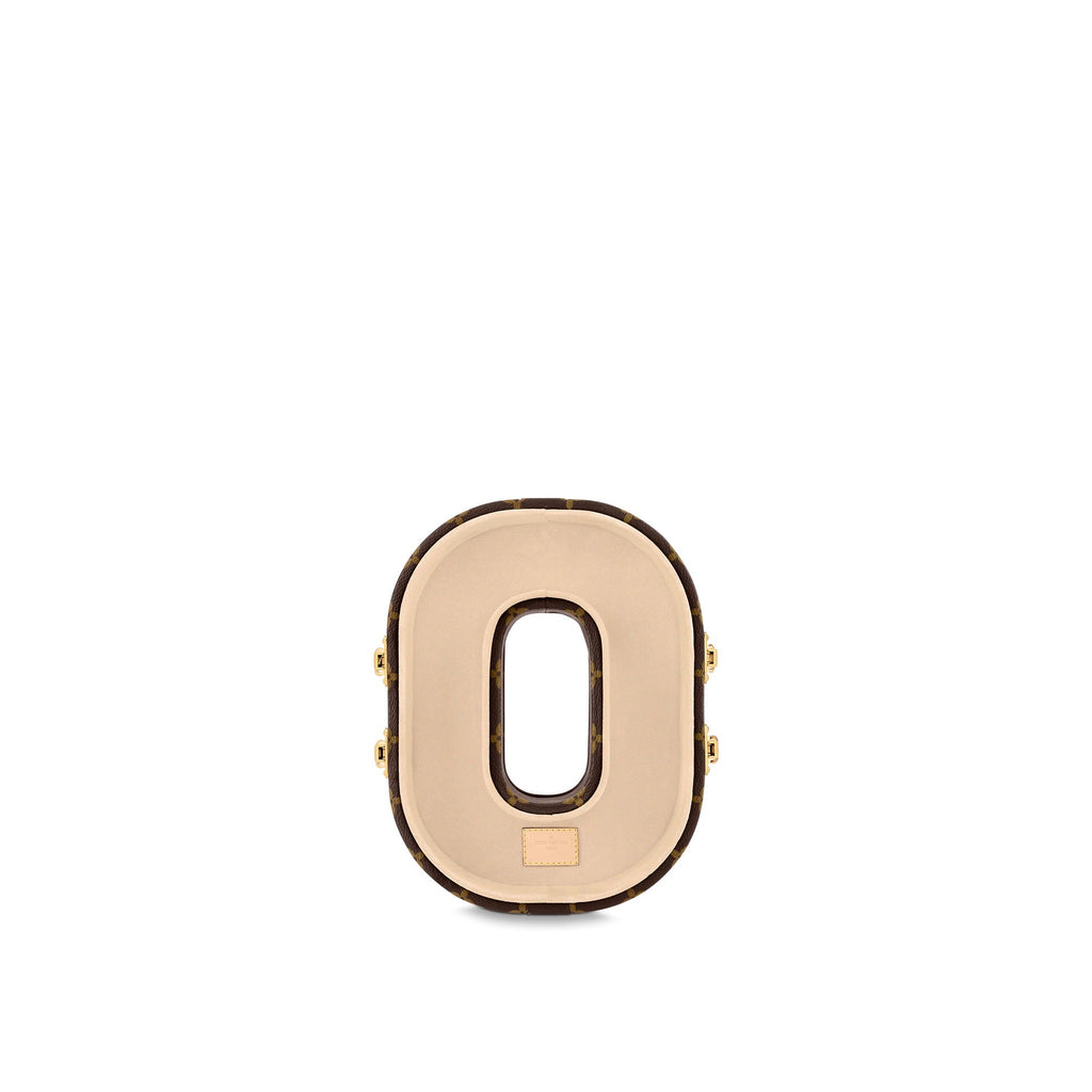 Letter Trunk O