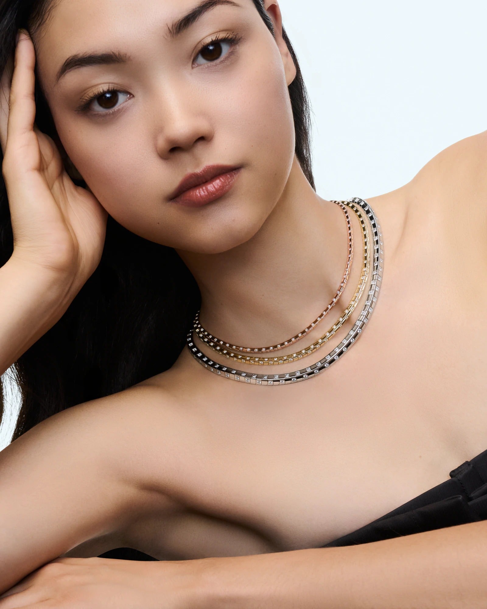 Le Damier de Louis Vuitton Large Necklace, White Gold and Diamonds
