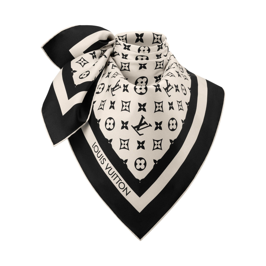 Monogram Silhouette Square 90
