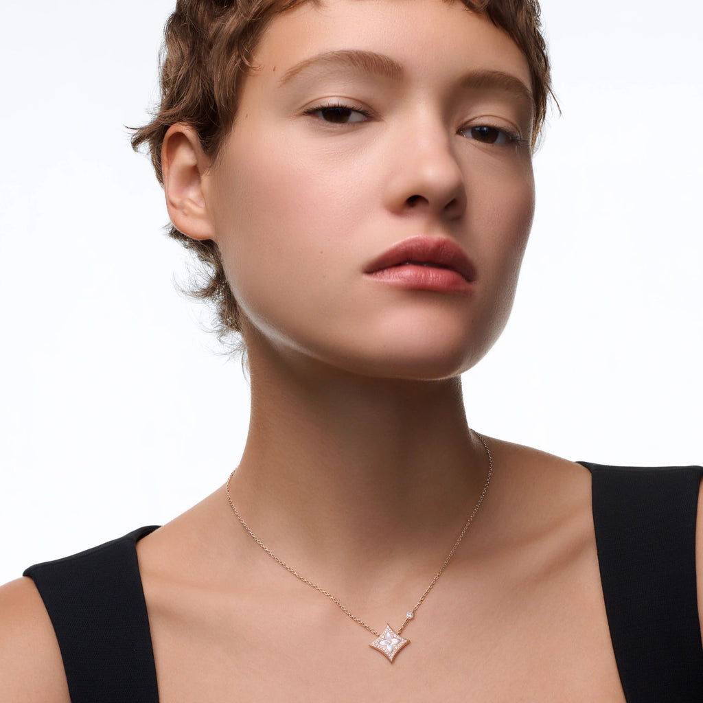 Color Blossom M Star Pendant, Pink Gold, White Mother-of-Pearl and Diamonds