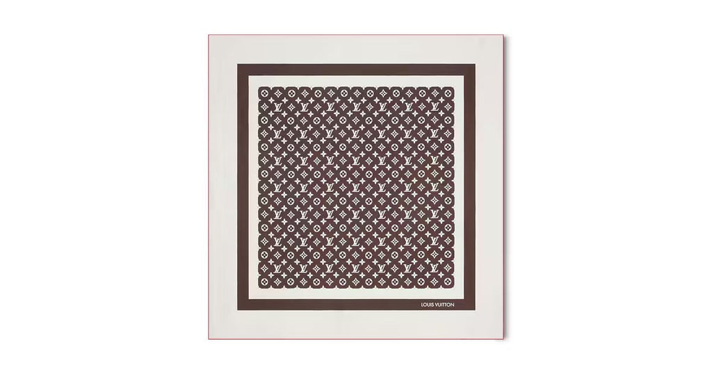 Monogram Silhouette Square 90