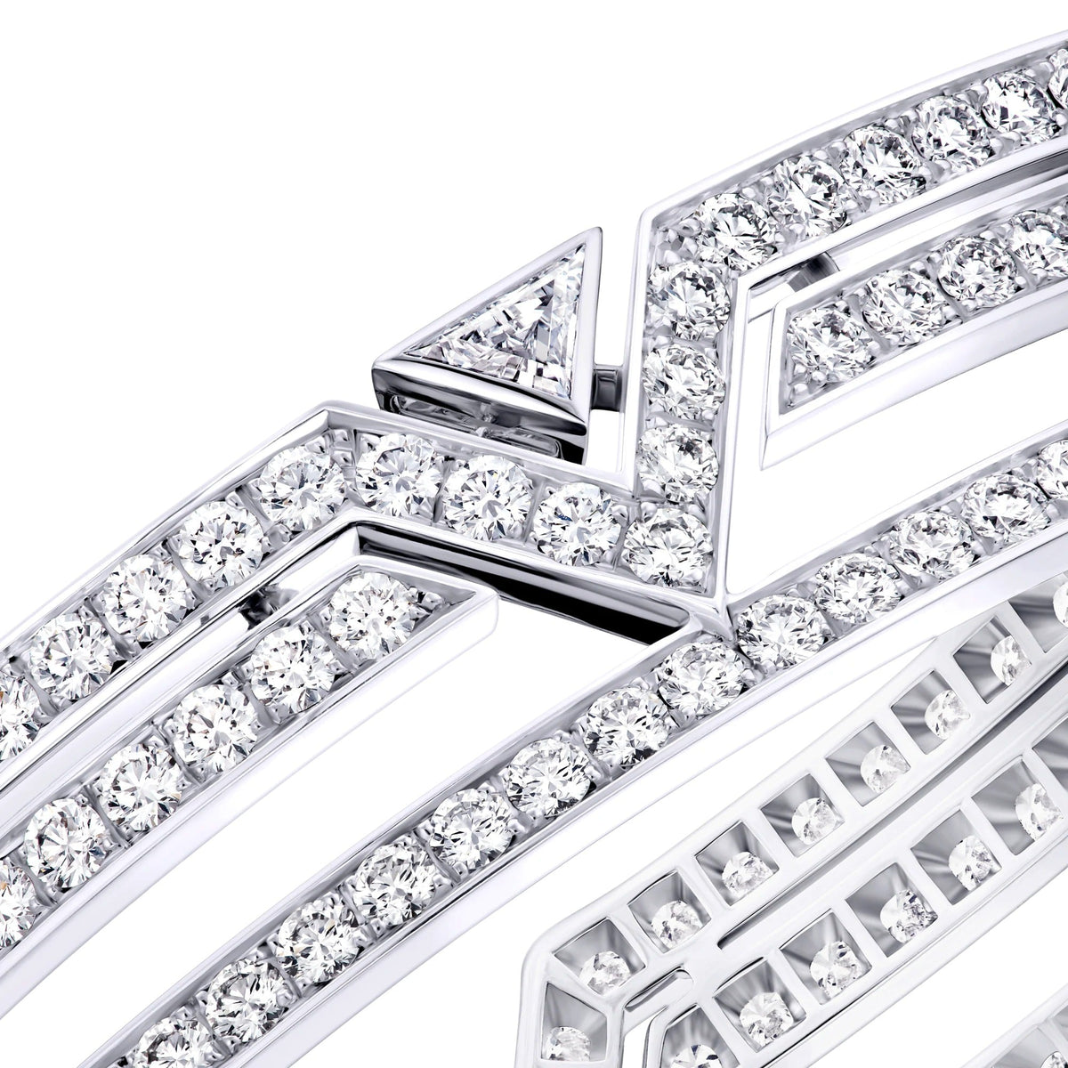 Pure V Bracelet, White Gold and Diamonds