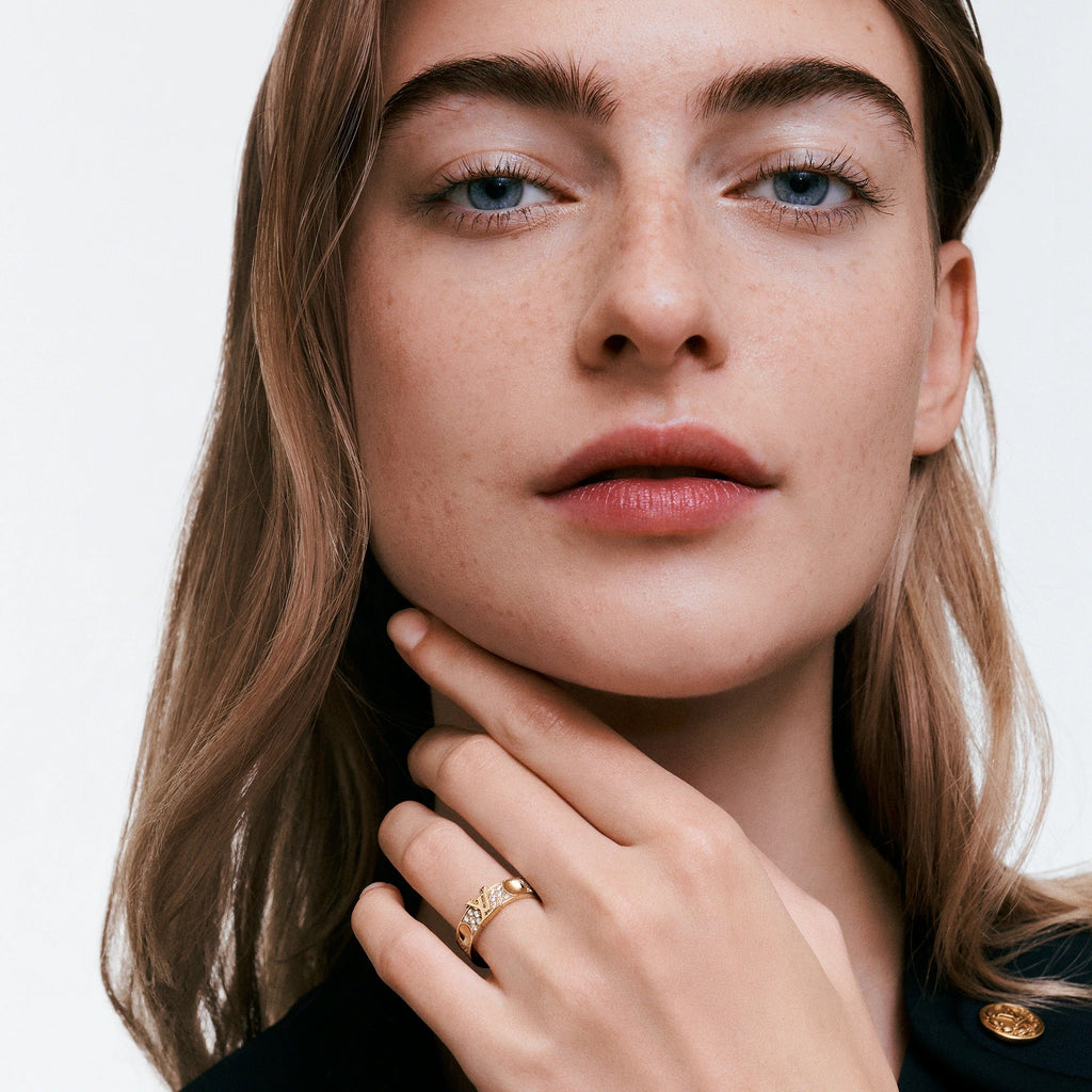 Empreinte Medium Ring, Yellow Gold and Diamonds