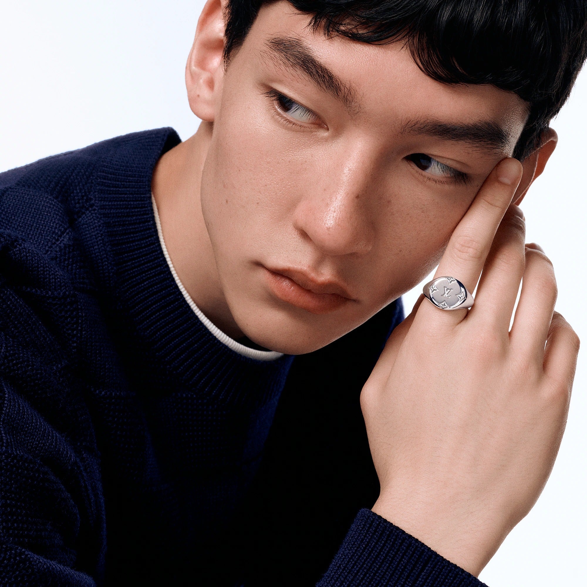 Les Gastons Vuitton Signet Ring, White Gold