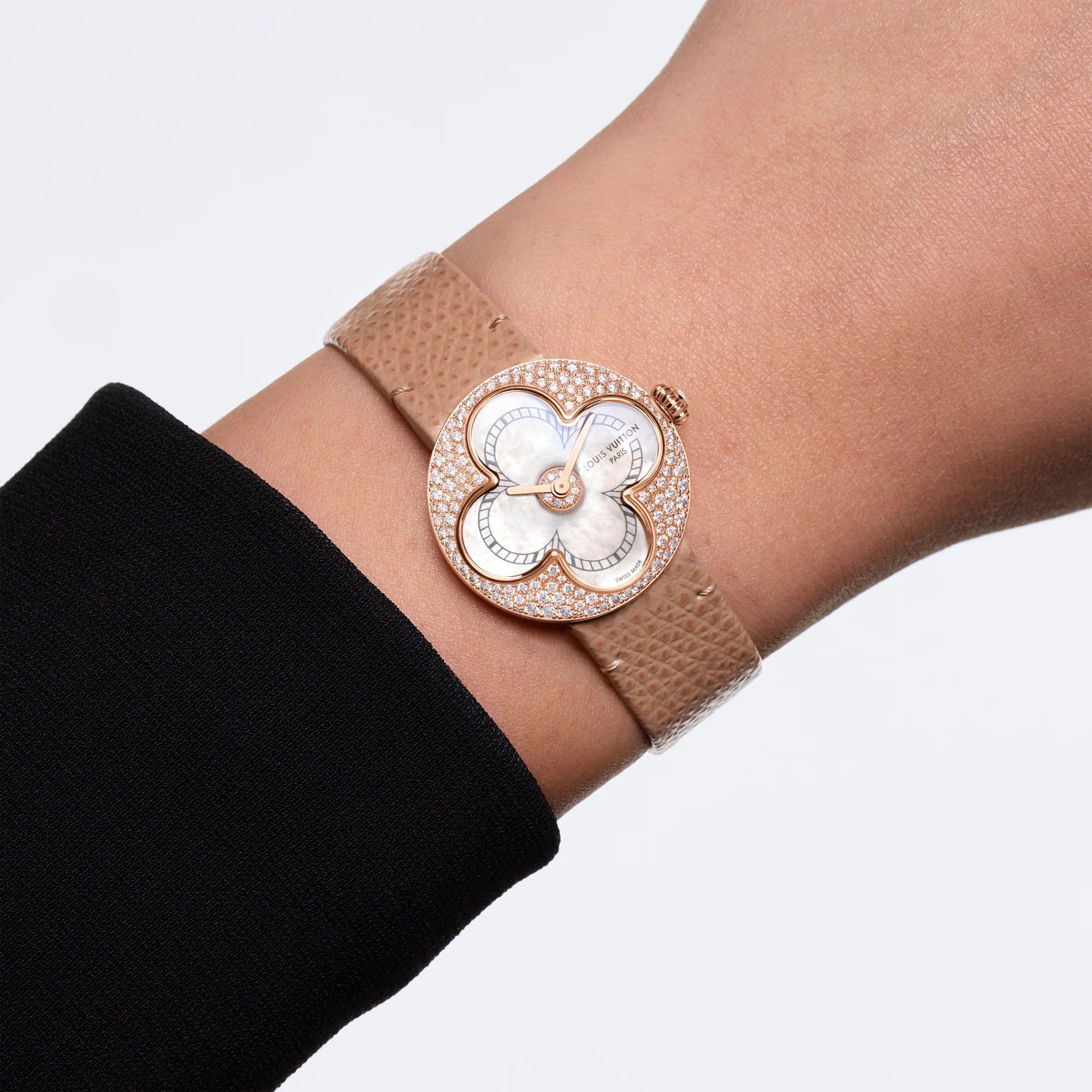 Color Blossom, Quartz, 26 MM, Rose Gold, White Mother-Of-Pearl and Diamonds