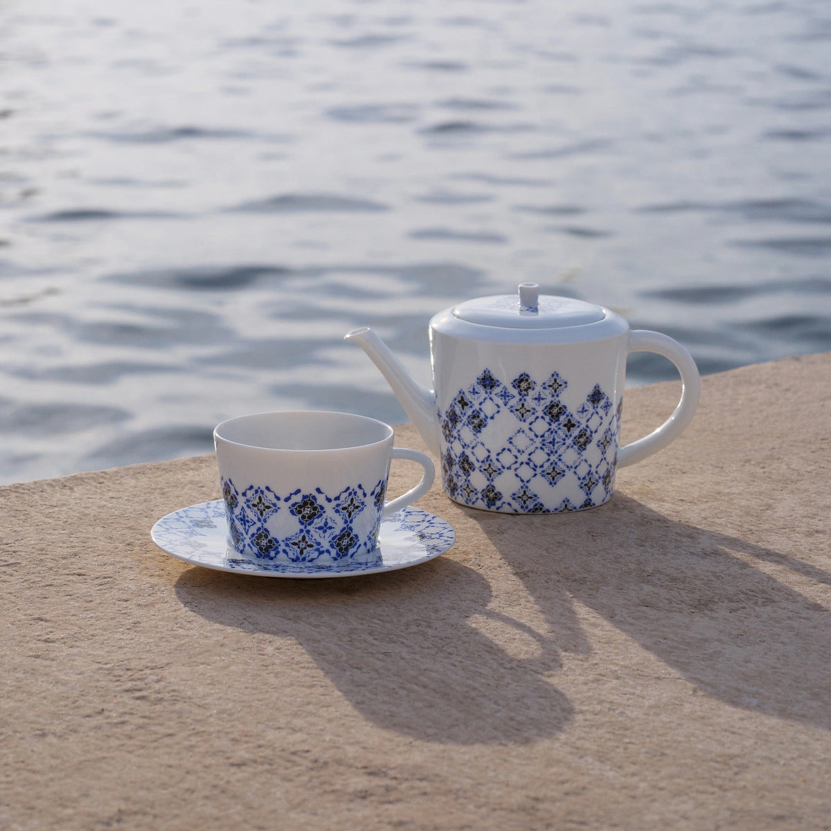 Set Of 2 Teacups and Saucers LV By The Pool