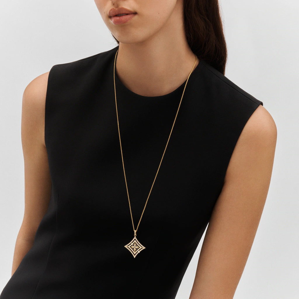 Idylle Blossom Medallion, Yellow Gold And Diamonds