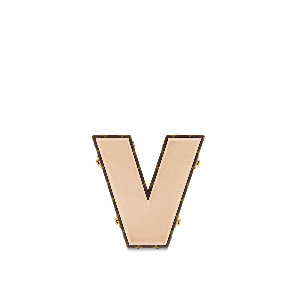 Letter Trunk V