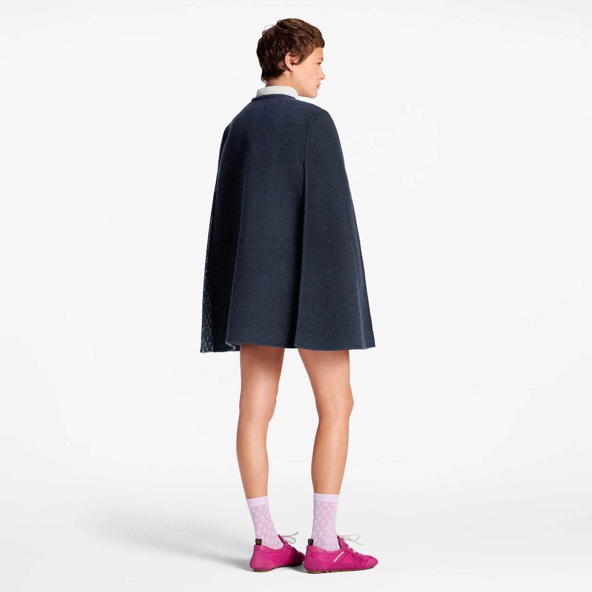 Chain Fastening Cape