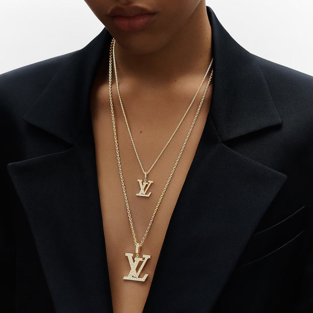 LV Medium Pendant, Yellow Gold And Diamonds