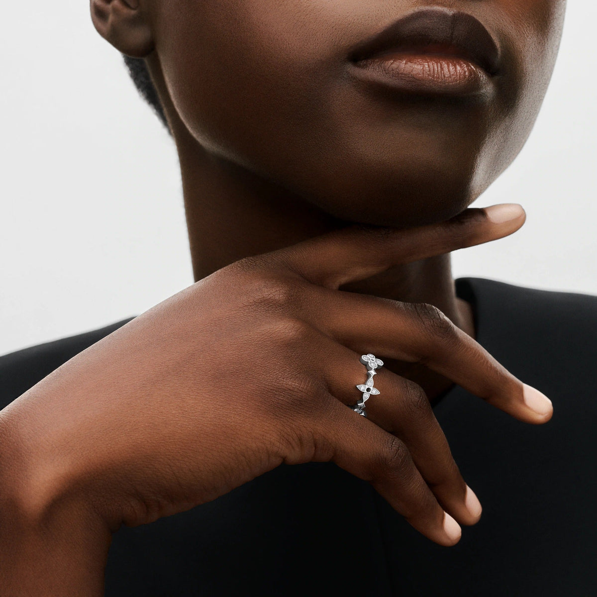 Dentelle Ring, White Gold And Diamonds