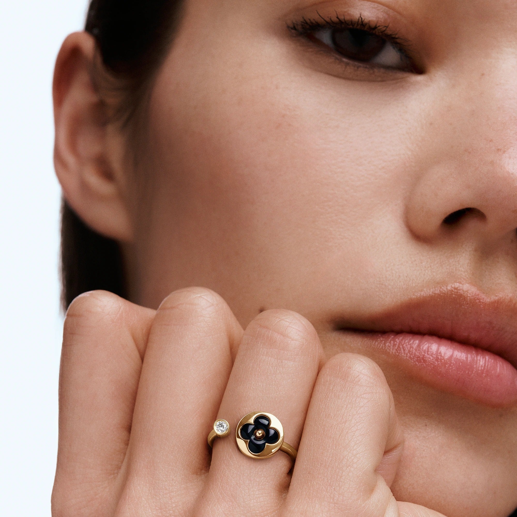 Color Blossom Mini Sun Ring, Yellow Gold, Onyx and Diamond