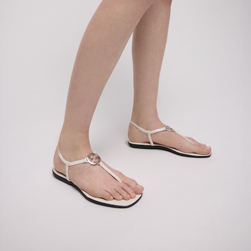 Women's thong sandal with Interlocking G - white patent leather