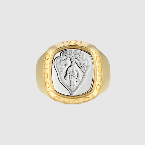 Gucci crest signet ring - gold-toned brass