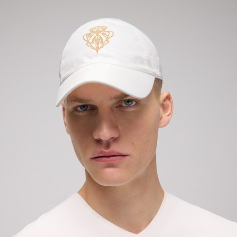 Cotton baseball hat with embroidery - white