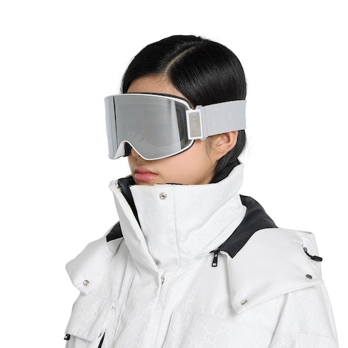 Mask-shaped sunglasses - white