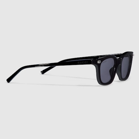 Oval frame sunglasses - black