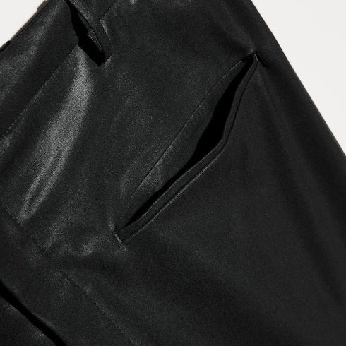 Light wool pants with chintzed finish - black