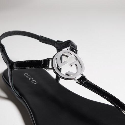 Women's thong sandal with Interlocking G - black patent leather