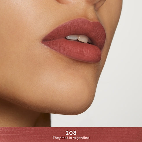 124 Emilie Brown, Rouge à Lèvres Liquide Mat Lipstick - Argentina, Rouge à Lèvres Liquide Mat Lipstick in 208 ​They Met In Argentina